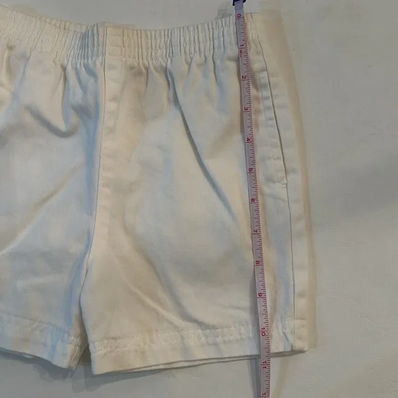 Vintage Classic White Shorts - Picture 5 of 6